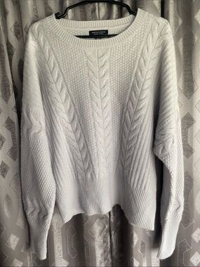 Women’s Saks Fifth Avenue 100% Cashmere Cable Knit Sweater Large